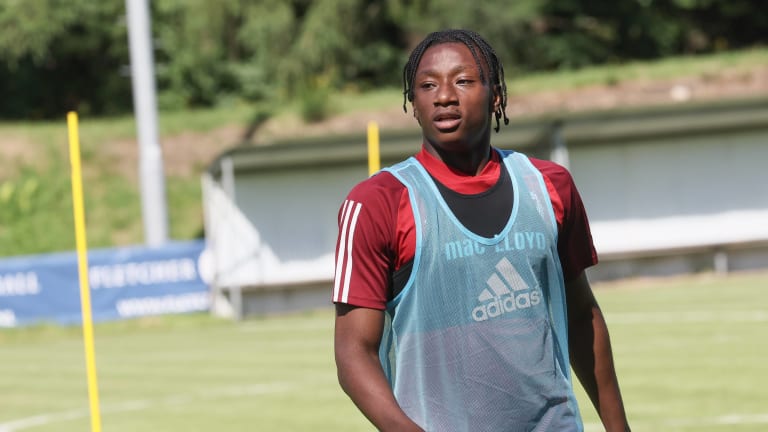 'Quick, skilful, willing to work hard' - Romaine Mundle excited by Sunderland switch